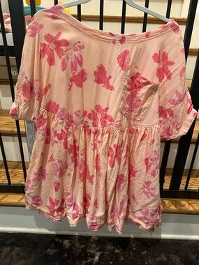 We The Free Pink Floral Peplum Tunic